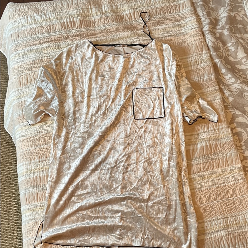 Women’s Metallic Silver Short Sleeve Top with Pocket